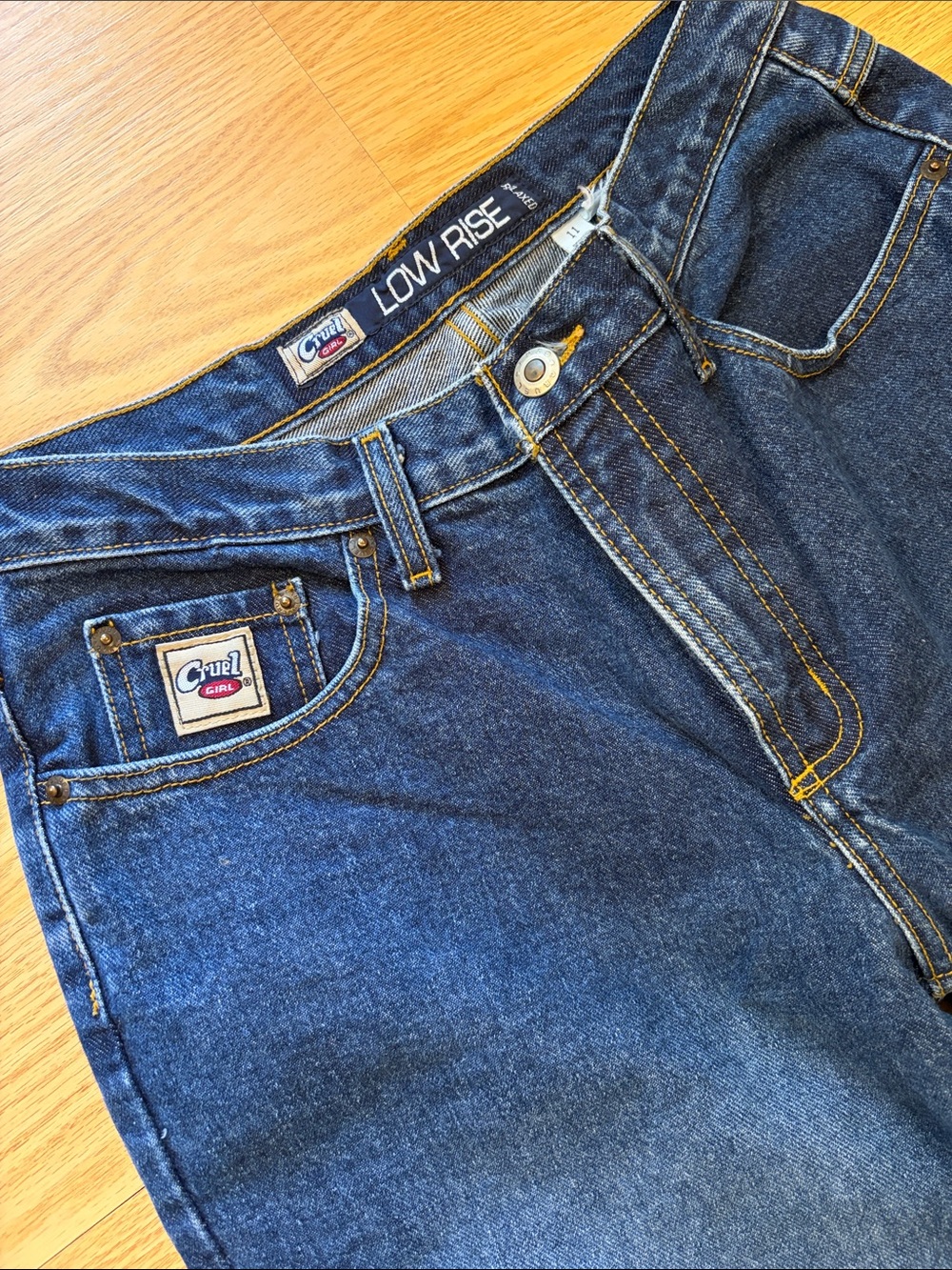 Cruel Girl Dark Blue Low Rise Relaxed Straight Leg Denim. VTG Late 90s/Y2K.  11R